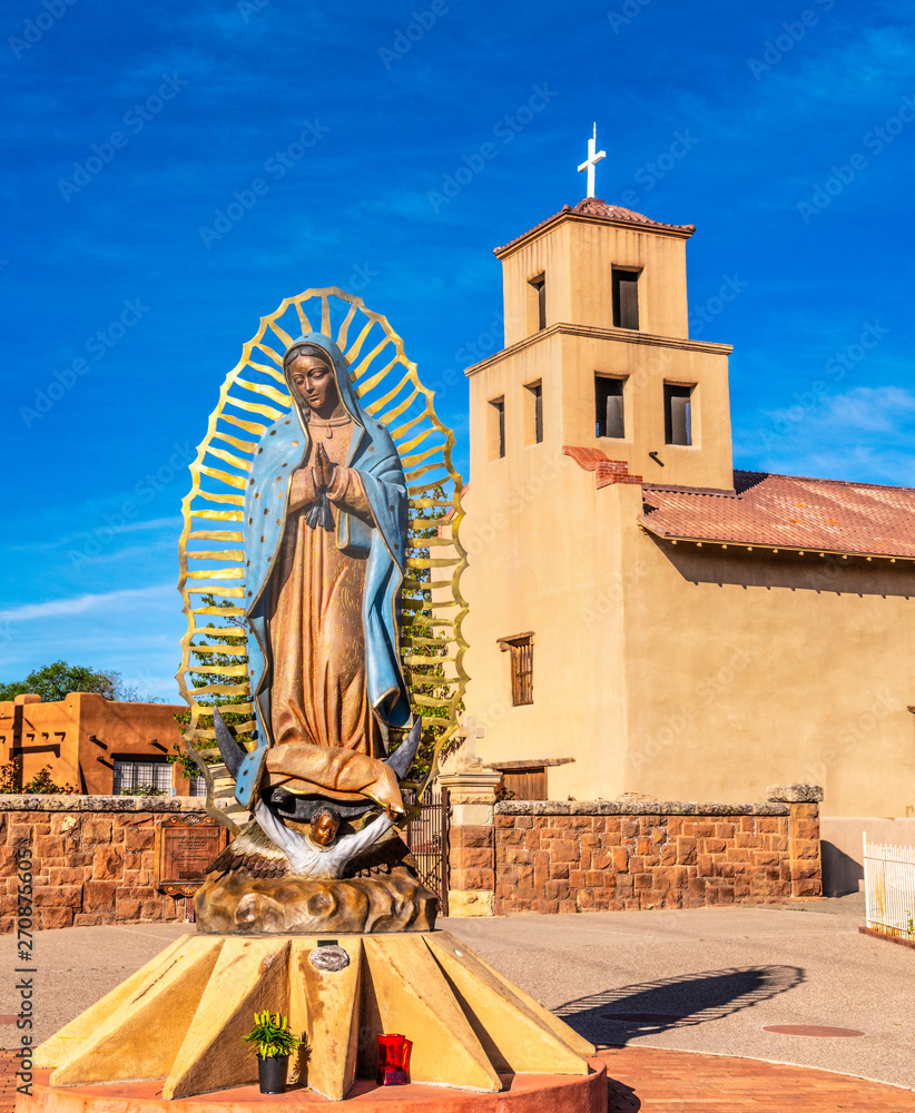 Fototapeta premium Kościół Matki Bożej z Guadalupe Santa Fe w Nowym Meksyku