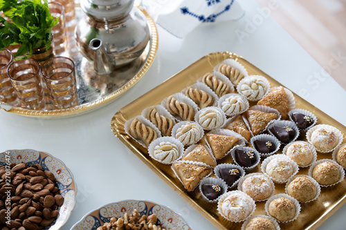 Traditional moroccan cookies with mint tea