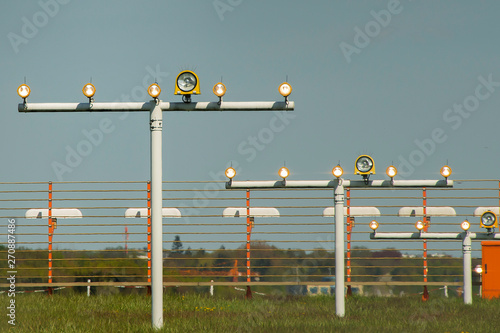 Rollbahnbeleuchtung, Scheinwerfer, Flughafen photo