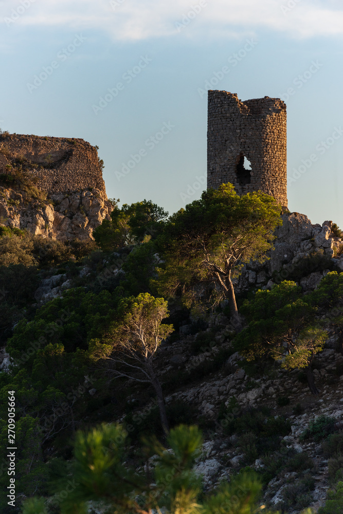 Torre circular del castillo de Montornés. Benicassim Castellón. Comunidad Valenciana. España