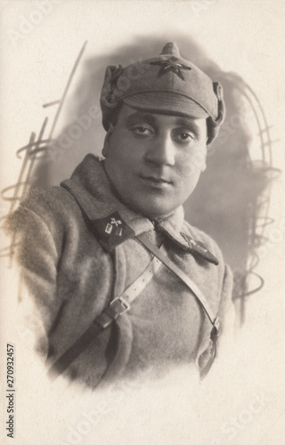 Valokuvatapetti Photo of a red Army officer