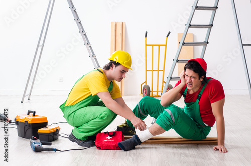 Injured worker and his workmate 