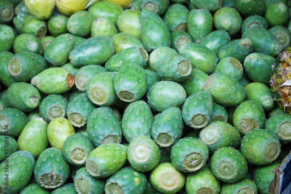 Tunas a granel en mercado Mexicano Tunas a granel en mercado Mexicano