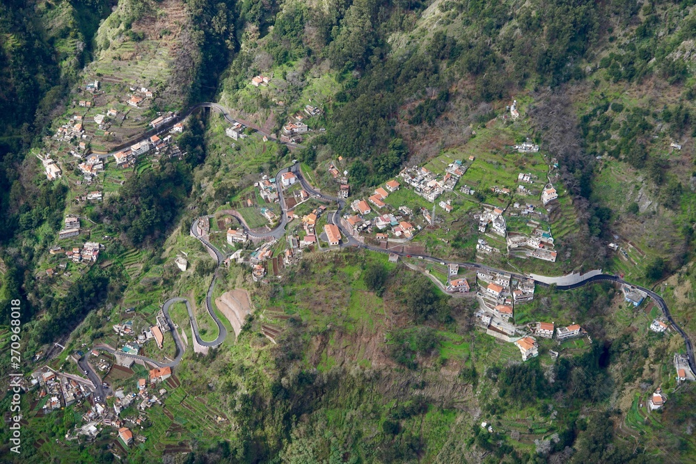 Spektakulärer Panoramablick auf das Nonnental auf Madeira