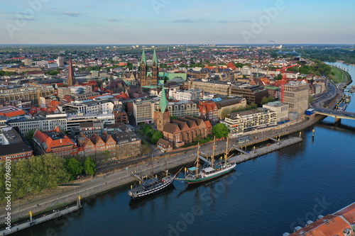 Hansestadt Bremen an der Weser Luftaufnahme