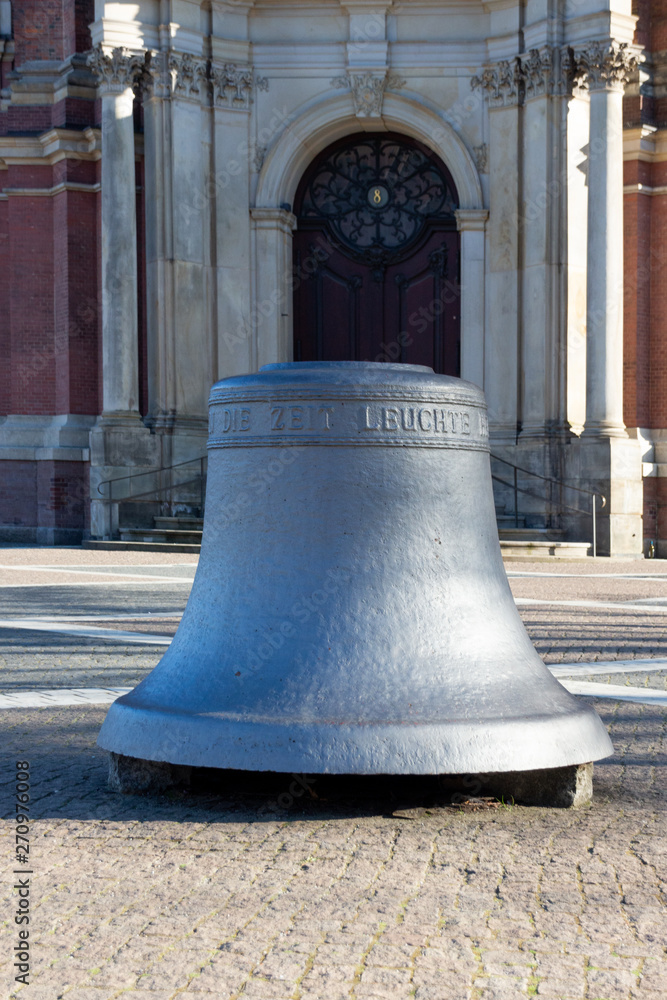 Glocke vor dem Michel Glocke vor dem Michel