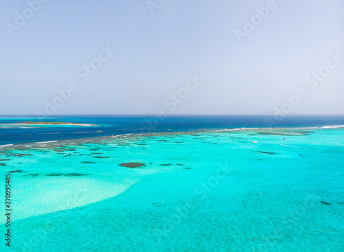 Top view of Tobago cays © BlueOrange Studio