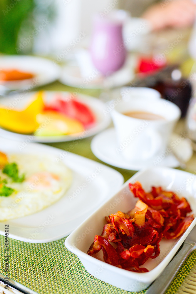 Crispy bacon breakfast Crispy bacon breakfast