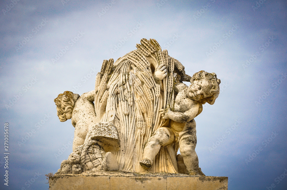 Sculpture, Royal Palace of Aranjuez, Madrid, Spain.