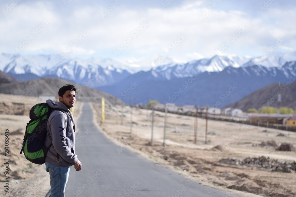 Naklejka premium hiker in the mountains