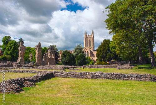 Canvas Print The Abbey Ruins in the heart of Bury St Edmunds, Suffolk