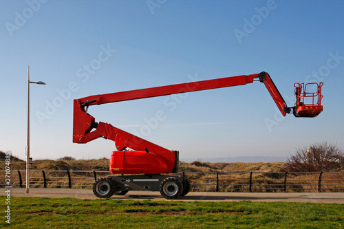 Orange cherry picker