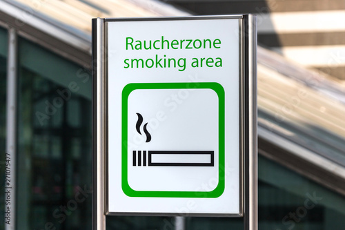 german smoking area sign