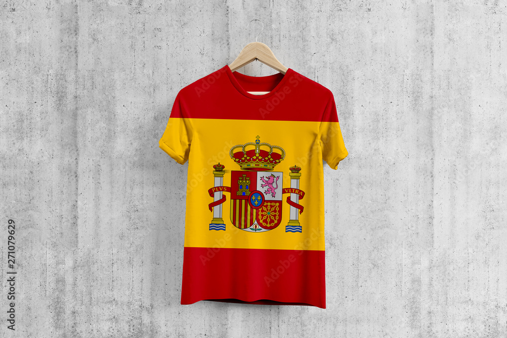Spain flag T-shirt on hanger, Spanish team uniform design idea for garment  production. National wear. Stock-foto | Adobe Stock
