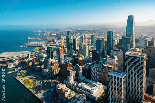 Fototapeta Naklejka Na Ścianę i Meble -  Downtown San Francisco aerial view of skyscrapers