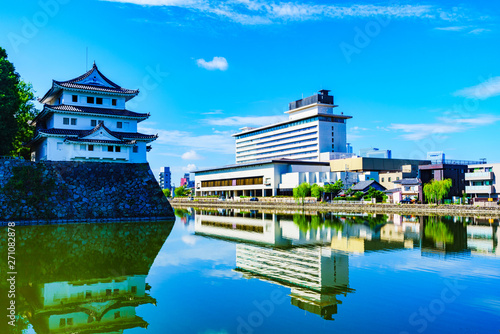 [名古屋のシンボル] 公道から撮影した名古屋城周辺の風景