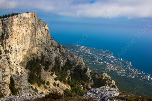  view of the city and the sea from the mountain © talamb