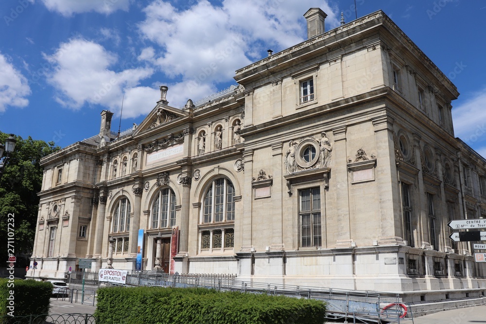 Obraz premium Ancien musée de peinture à Grenoble ville, place de Verdun. Il est actuellement utilisé pour des expositions temposraires