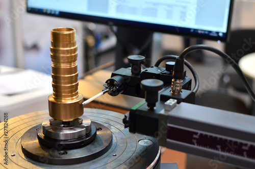 Roundness and cylindricity form measuring instrument enable measurement of a variety of workpieces. Roundtest machine is an easy-to-operate instrument for measuring part geometry on the shop floor.
