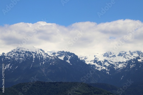 Le massif de Belledonne dans les Alpes Françaises vu depuis le Fort de la ville de Grenoble © ERIC