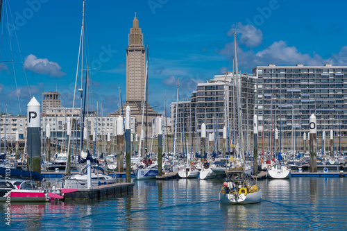 Fotografie Le Havre, France - 05 30 2019: The harbor. Joinville Cove