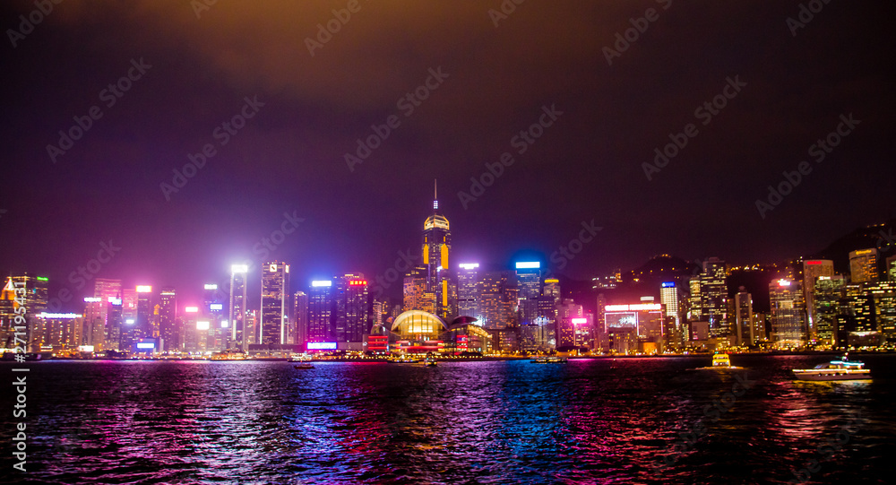 Fototapeta premium City at night in Hongkong