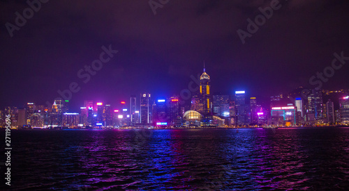 Canvas Print City at night in Hongkong