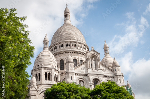Fotografie, Obraz The iconic basilica of the Sacre Coeur - Paris, France