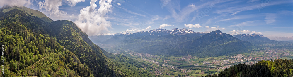 some panoramas i took last weekend from Le Mole in the French Pre Alps looking down toward the Arve river valley and Geneva, Switzerland in the distance. some panoramas i took last weekend from Le Mole in the French Pre Alps looking down toward the Arve river valley and Geneva, Switzerland in the distance.