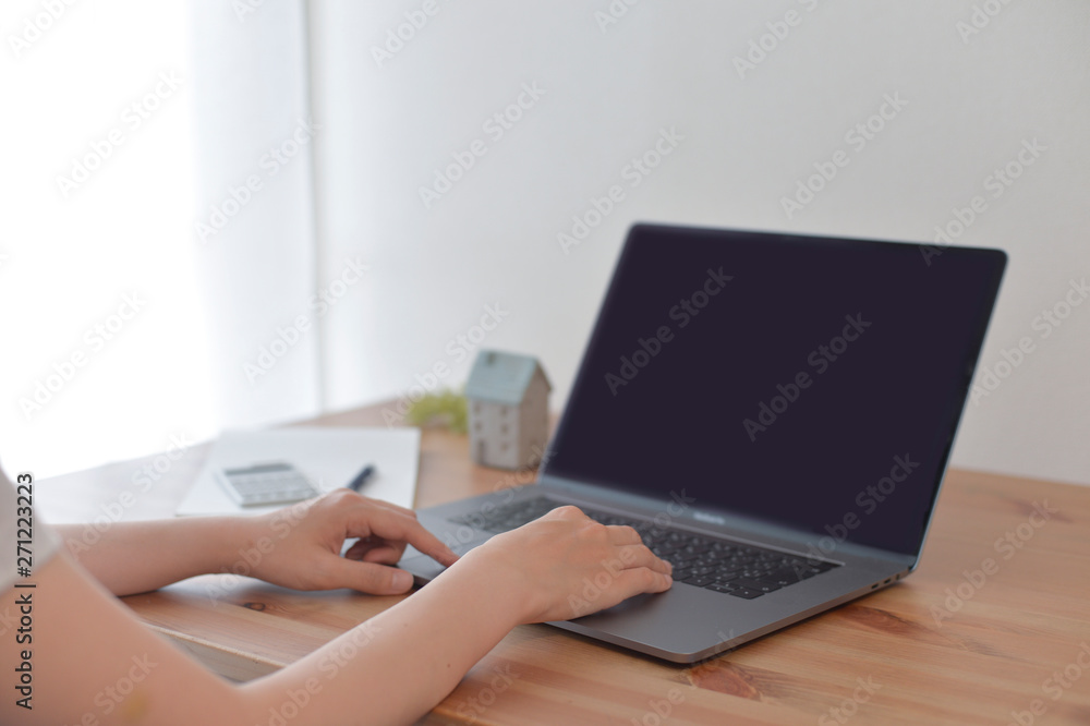 Naklejka premium テレワーク・デスクワーク・リモートワーク・オフィスワーク B