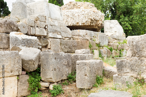 Fototapeta Naklejka Na Ścianę i Meble -  Ruins of Ancient Kos Town Castle and Hadji Hasan mosque, Kos islands, Greece