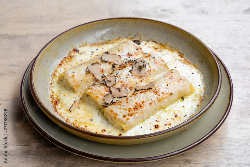 cannelloni al tarftufo e ricotta cannelloni al tarftufo e ricotta