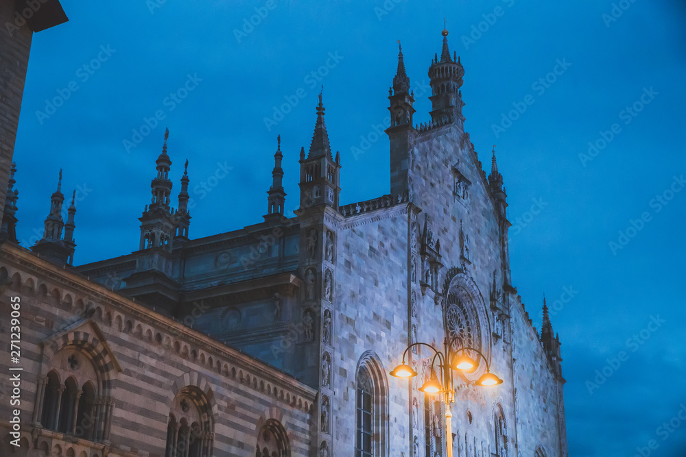 Roman Catholic cathedral of the city of Como at night.