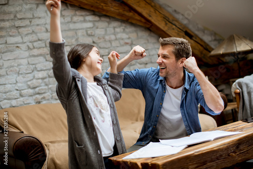 Father and daughter have su...