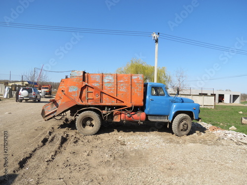 garbage truck