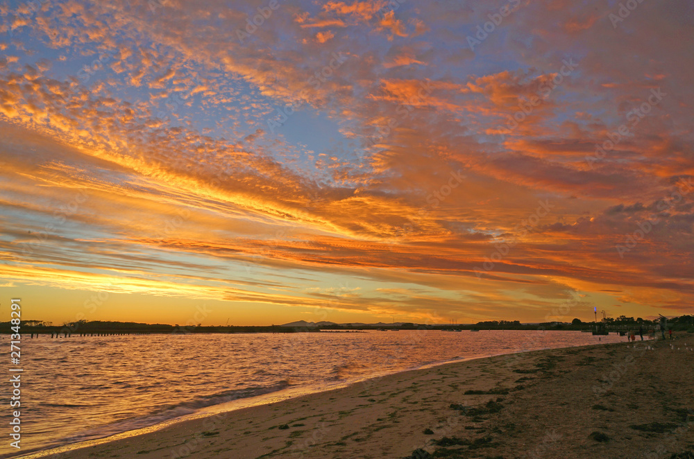 Fototapeta premium Sunset over the beach