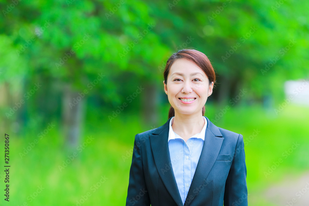 ビジネス女性 ビジネス女性