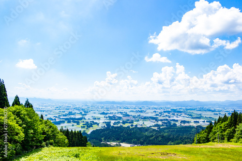 秋田県の田園風景　6月