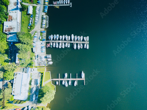 Kirmes bei der Talsperre in Brünn von oben, Tschechische Republik photo