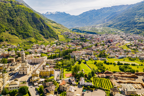 Tirano - Valtellina (IT) - Vista aerea della Città e del Santuario della Beata Vergine 