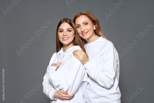Portrait of happy mother wi...