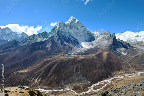 Fototapeta Naklejka Na Ścianę i Meble -  Ama Dablam in the Everest Region of the Himalayas, Nepal