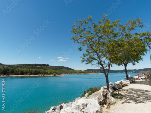 Provence-Alpes-Côte d'Azur. Au bord du lac de Sainte-Croix à Bauduen dans le parc naturel régional du Verdon.