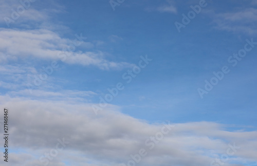 Fototapeta Naklejka Na Ścianę i Meble -  horizontal blue sky with white clouds