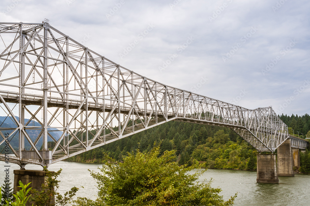 Bridge of the Gods Spanning Columbia River - Oregon/Washington Bridge of the Gods Spanning Columbia River - Oregon/Washington