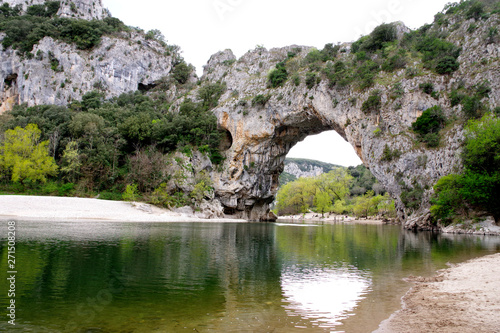 Le pont d'arc (vallon pont d'arc en Ardèche)