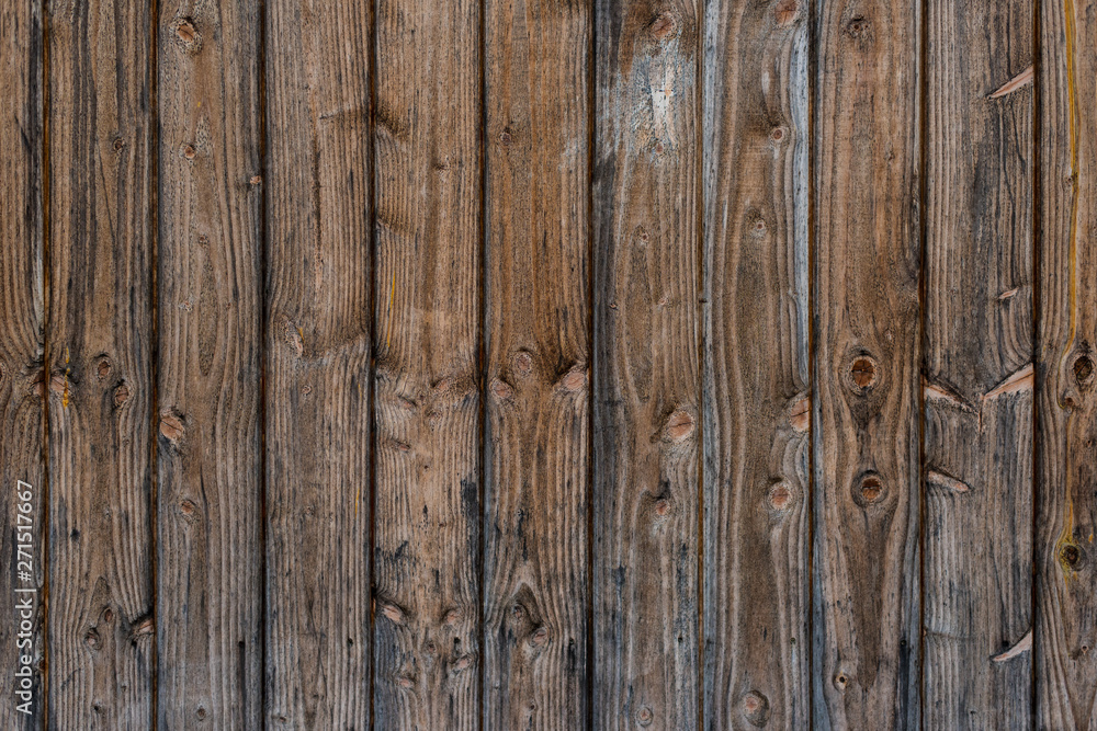 Naklejka premium Simply wooden empty with lots of free space on the wooden table.