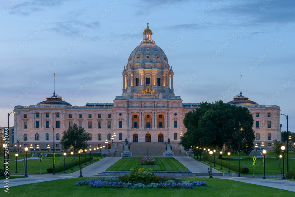 Facade of Minnesota Capitol Building with lights turned on
