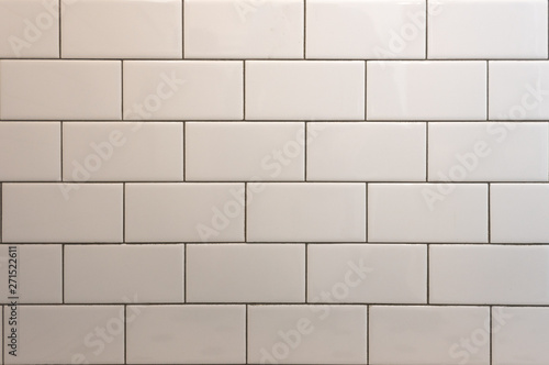 White Subway Tile With Black Grout