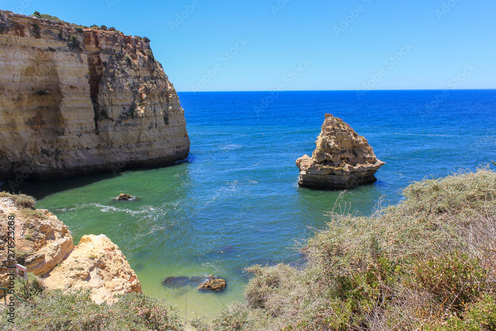 Naklejka premium Beautiful Landscape Cliff on Vale Covo Beach, Lagoa, Carvoeiro, Algarve, Portugal